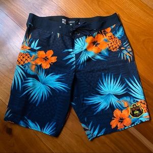 Quicksilver Eddie Aikao Edition surf shorts